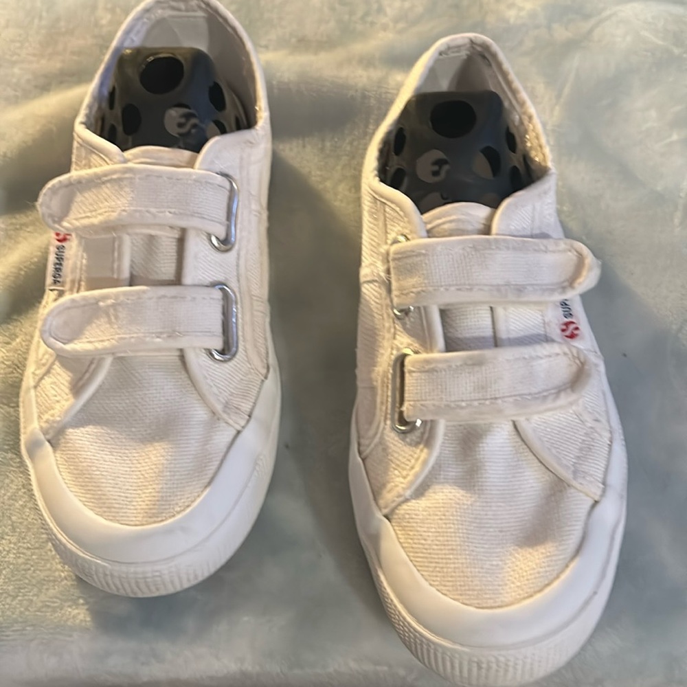 Superga shoes they have the number 34 not sure what that means